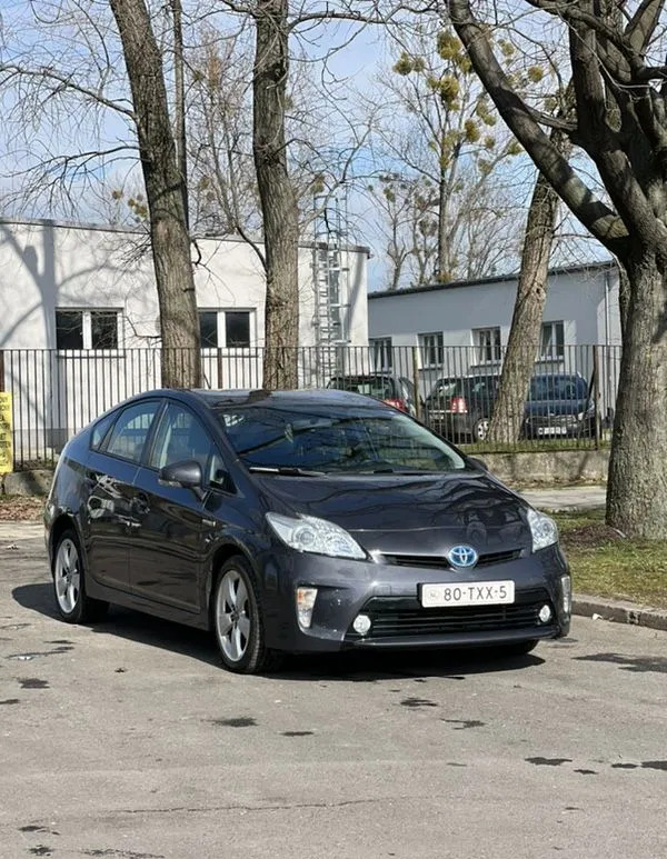 toyota małopolskie Toyota Prius cena 38500 przebieg: 238000, rok produkcji 2012 z Warszawa